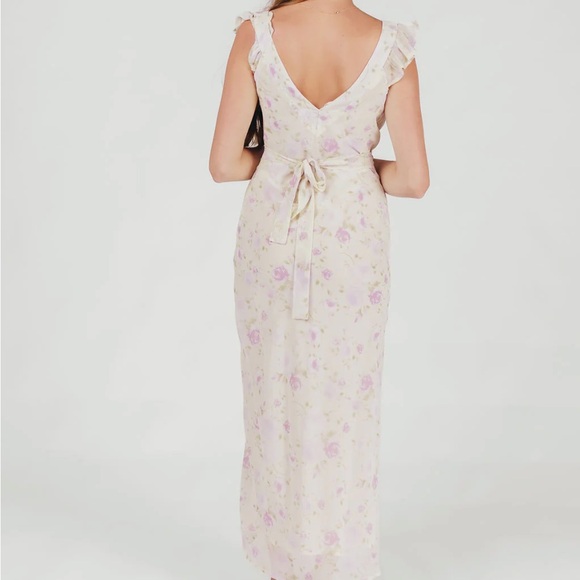 Worth Collective : Pisa Floral Chiffon Midi Dress with Ruffle Shoulder in Lemon - Picture 2 of 8